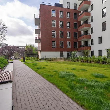 Praga - Workspace, Balcony And Parking By Rentujemy Varsóvia