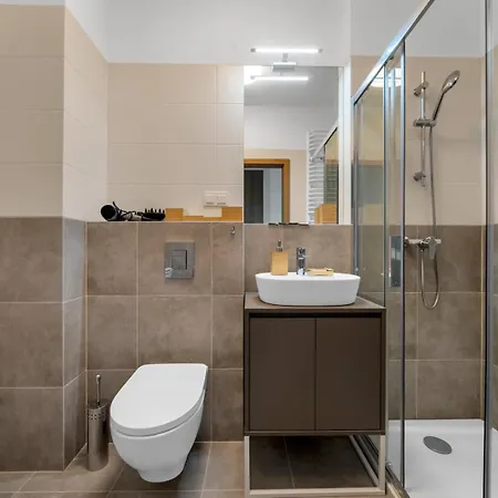 Praga - Workspace, Balcony And Parking By Rentujemy Varsóvia