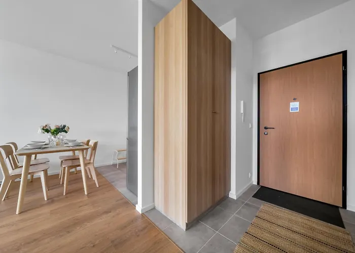 Praga - Workspace, Balcony And Parking By Rentujemy Apartment Warsaw