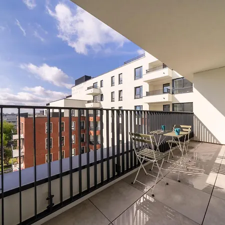 Praga - Workspace, Balcony And Parking By Rentujemy * Varşova