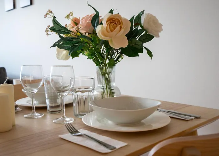 Praga - Workspace, Balcony And Parking By Rentujemy Appartement