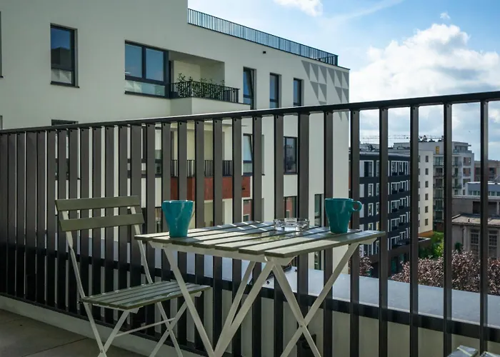 Praga - Workspace, Balcony And Parking By Rentujemy Appartement *