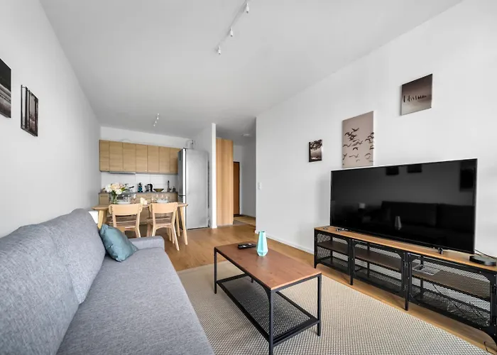 Praga - Workspace, Balcony And Parking By Rentujemy 아파트