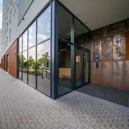 Praga - Workspace, Balcony And Parking By Rentujemy Apartment *